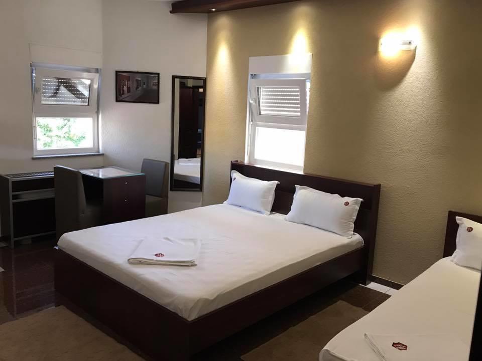 Hotel Millenium2 Prizren Eksteriør billede