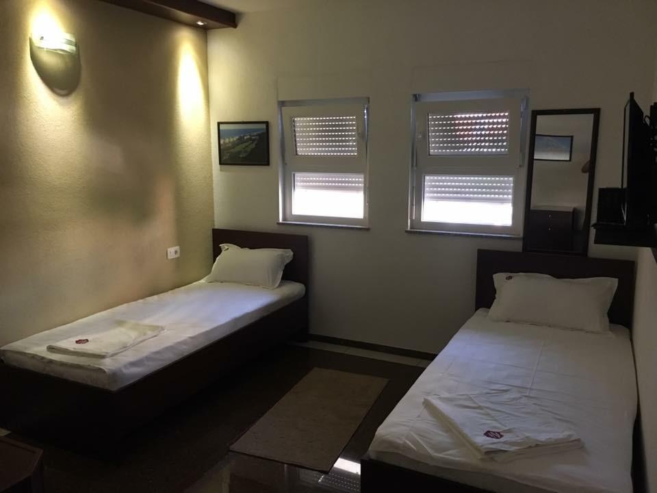 Hotel Millenium2 Prizren Eksteriør billede