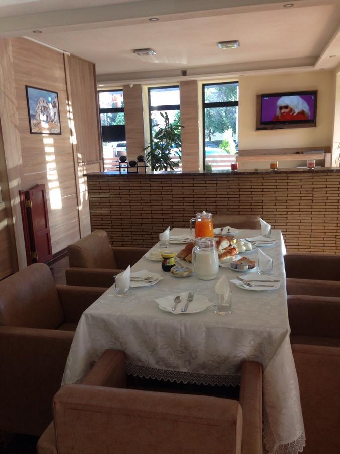 Hotel Millenium2 Prizren Eksteriør billede