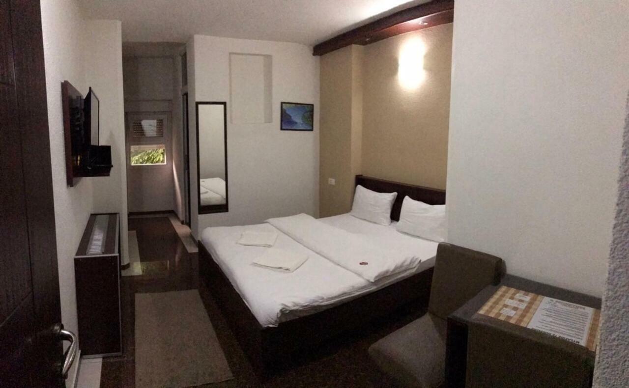 Hotel Millenium2 Prizren Eksteriør billede